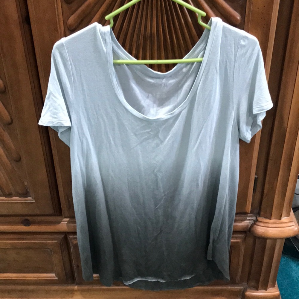 Ladies size large ombré tshirt